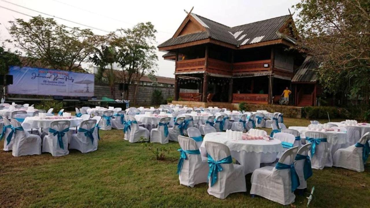 Ruen Thai Rim Haad Thang Kwian Exterior foto